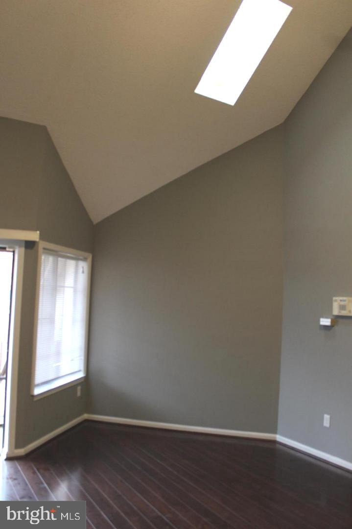 THE TIERS OF LAUREL LAKE - Residential Lease