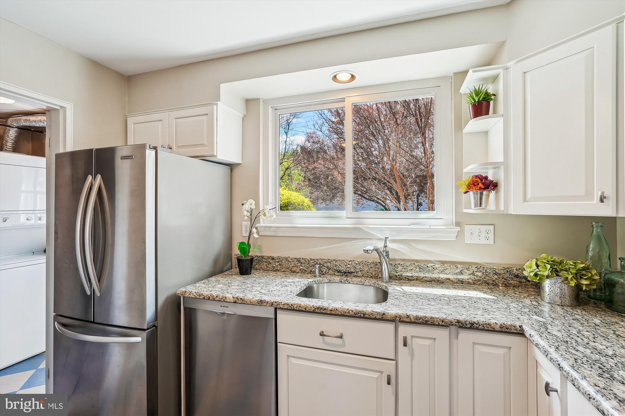 KENWOOD TOWERS - Residential