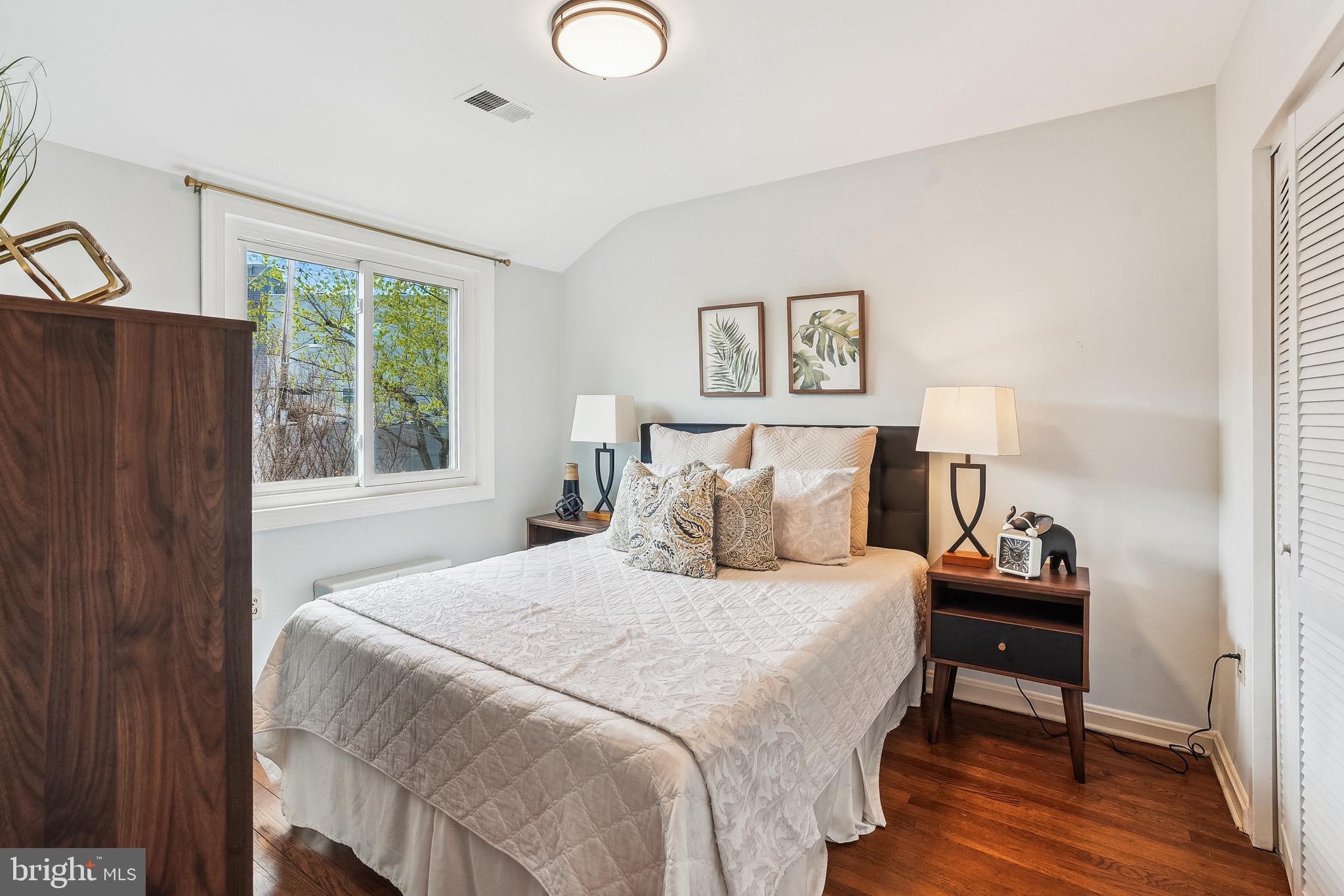 KENWOOD TOWERS - Residential