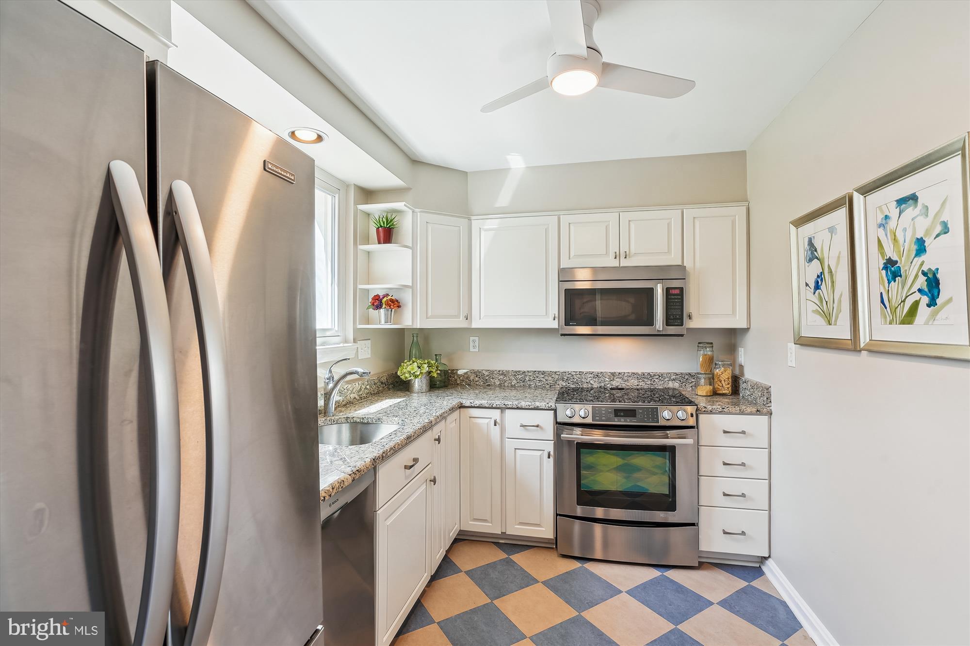 KENWOOD TOWERS - Residential