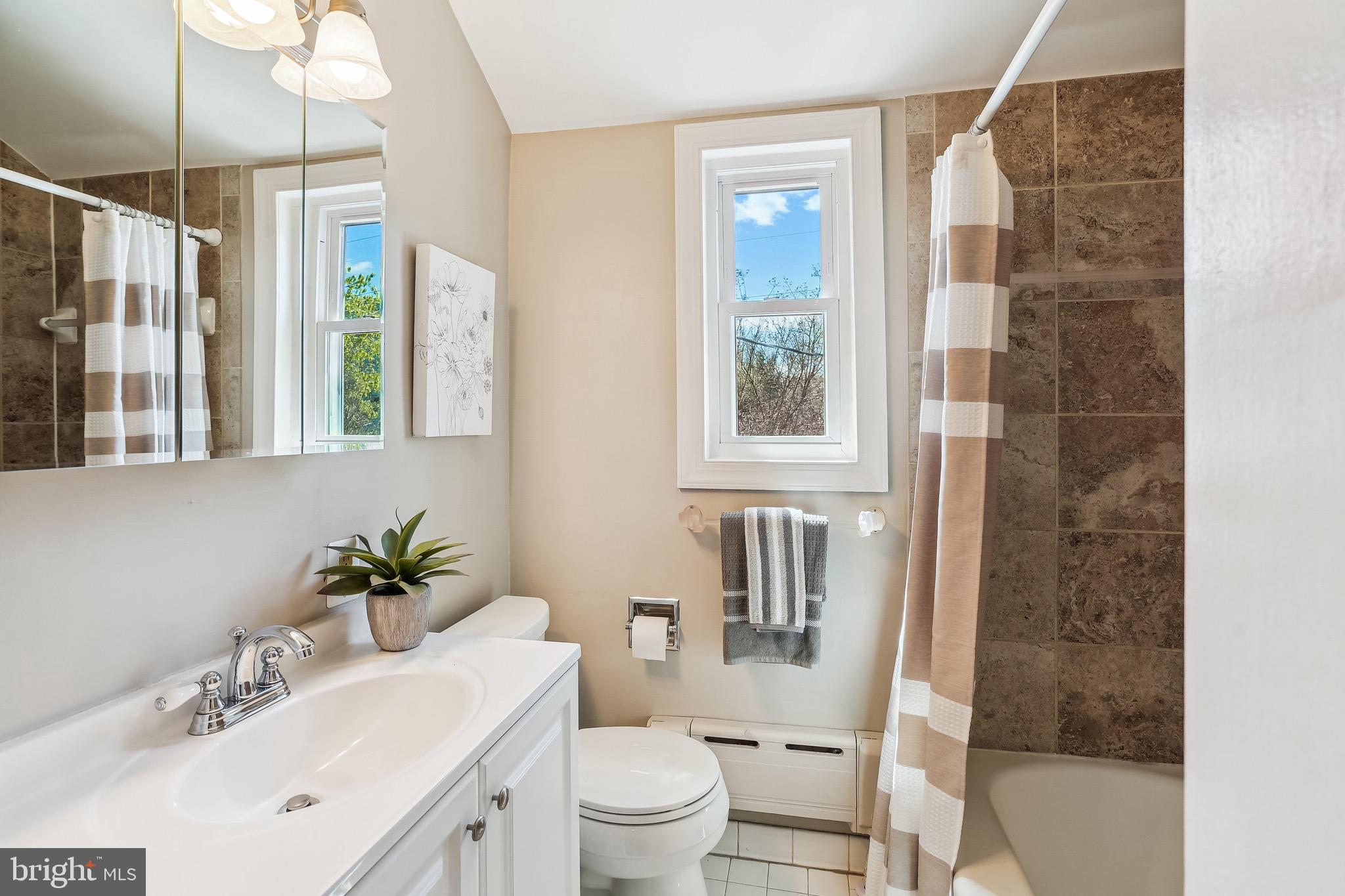 KENWOOD TOWERS - Residential