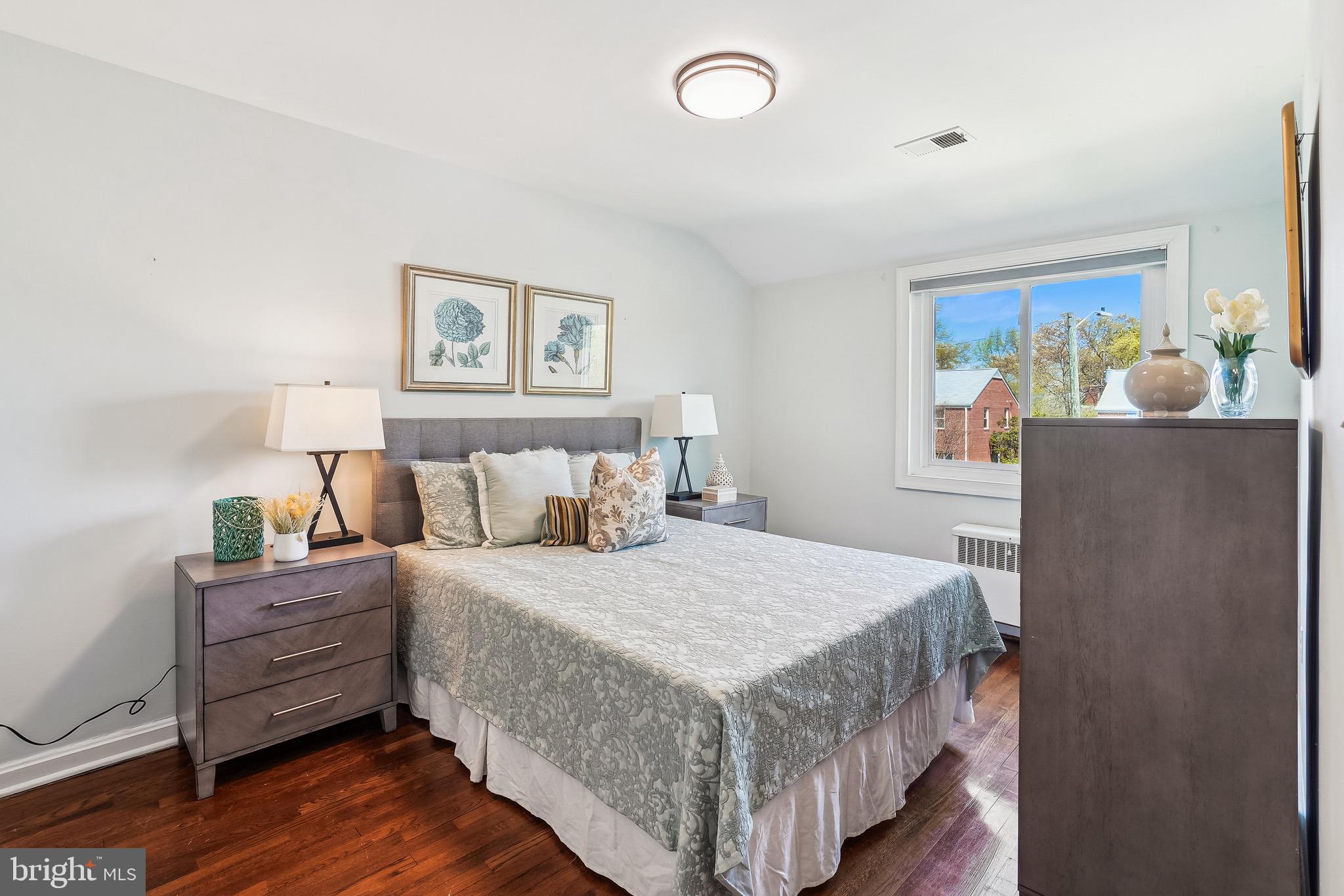 KENWOOD TOWERS - Residential