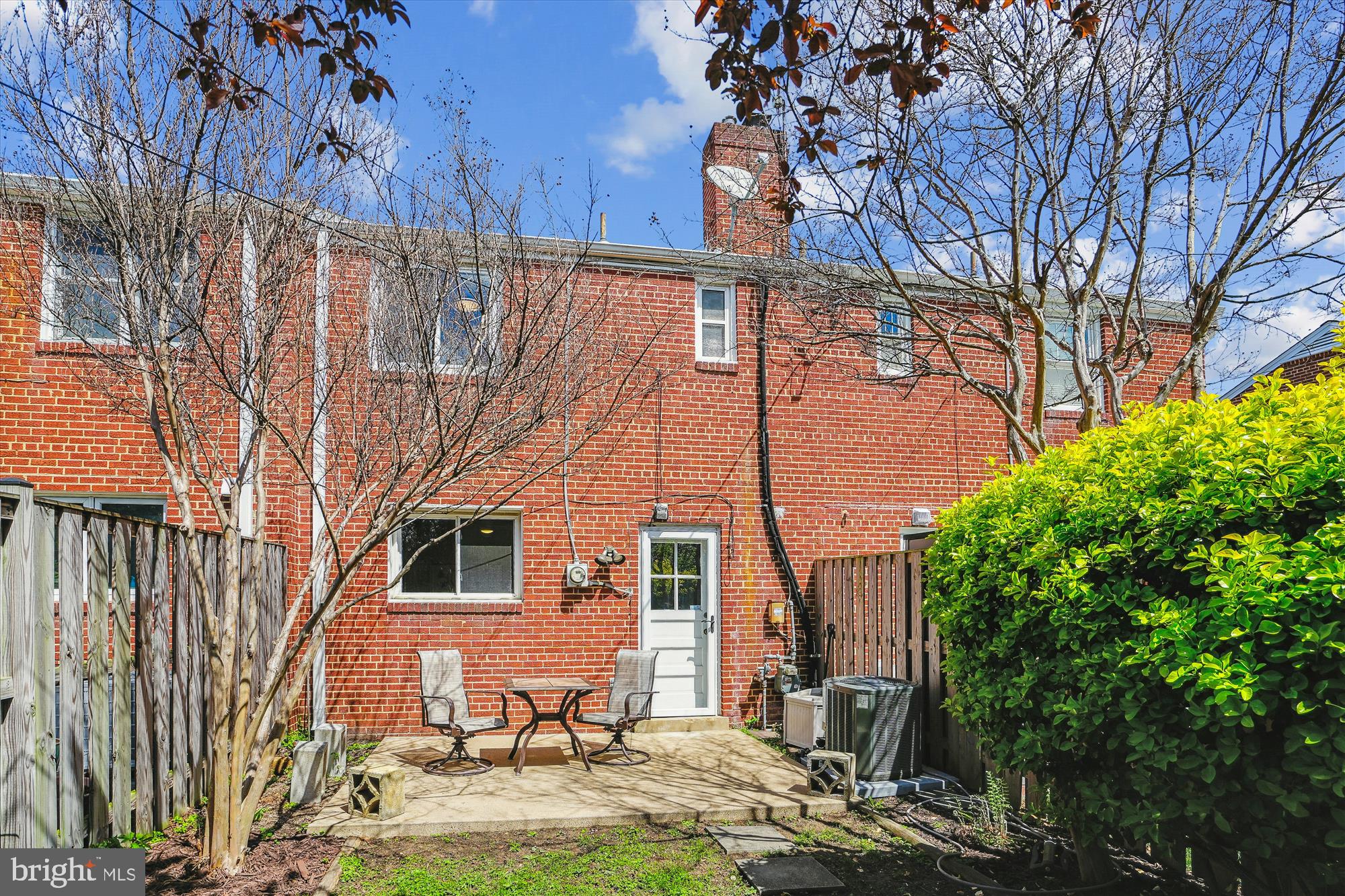 KENWOOD TOWERS - Residential