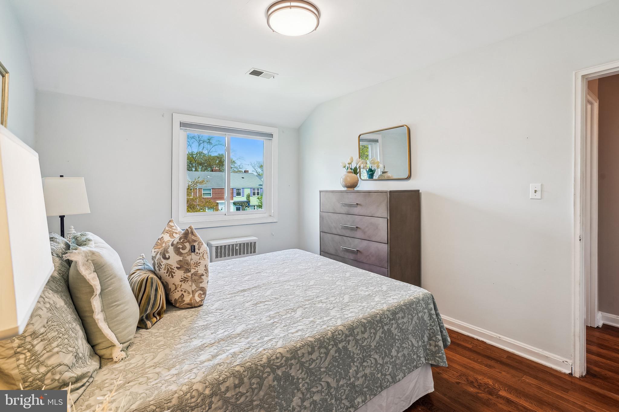 KENWOOD TOWERS - Residential