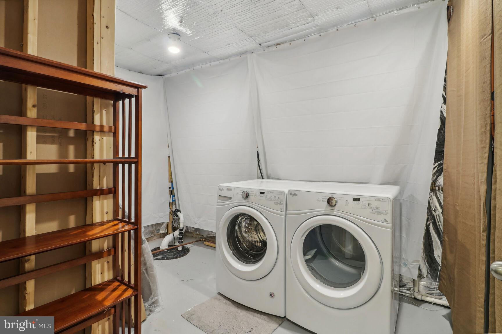 RENAISSANCE SQUARE - Residential