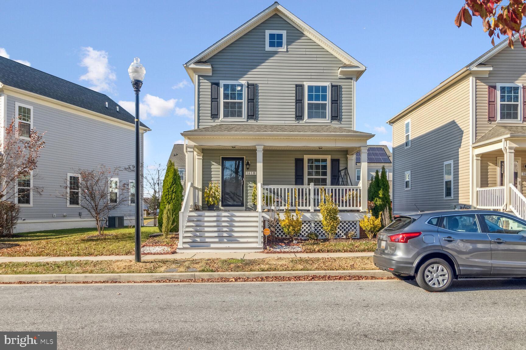 RENAISSANCE SQUARE - Residential