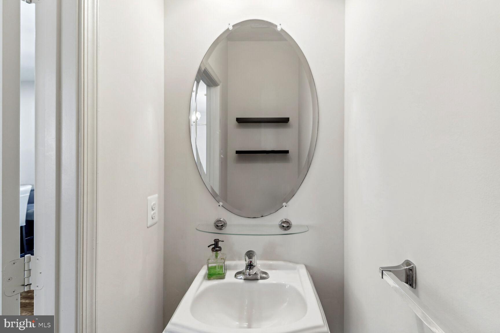 RENAISSANCE SQUARE - Residential