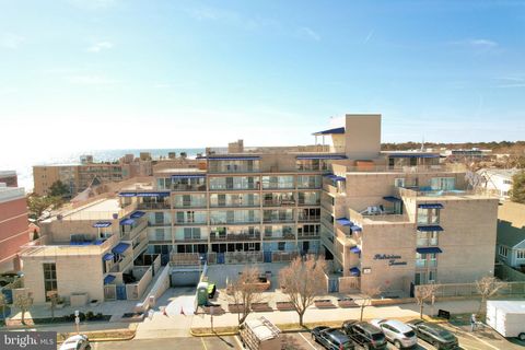 Condo For Sale - 8 Olive Avenue #111<br/> REHOBOTH BEACH, DE 19971