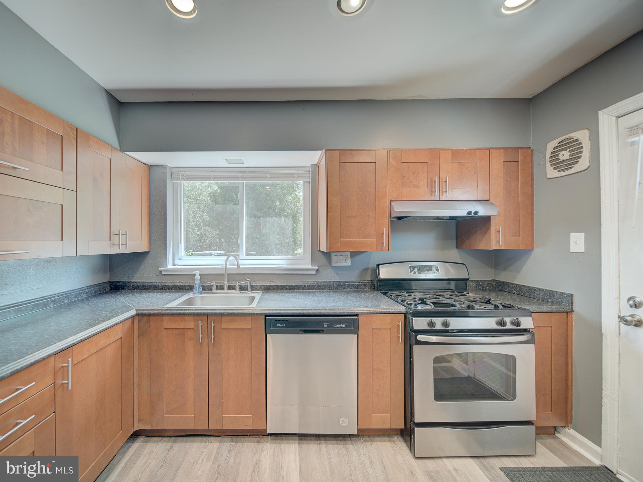 HILLCREST HEIGHTS - Residential Lease