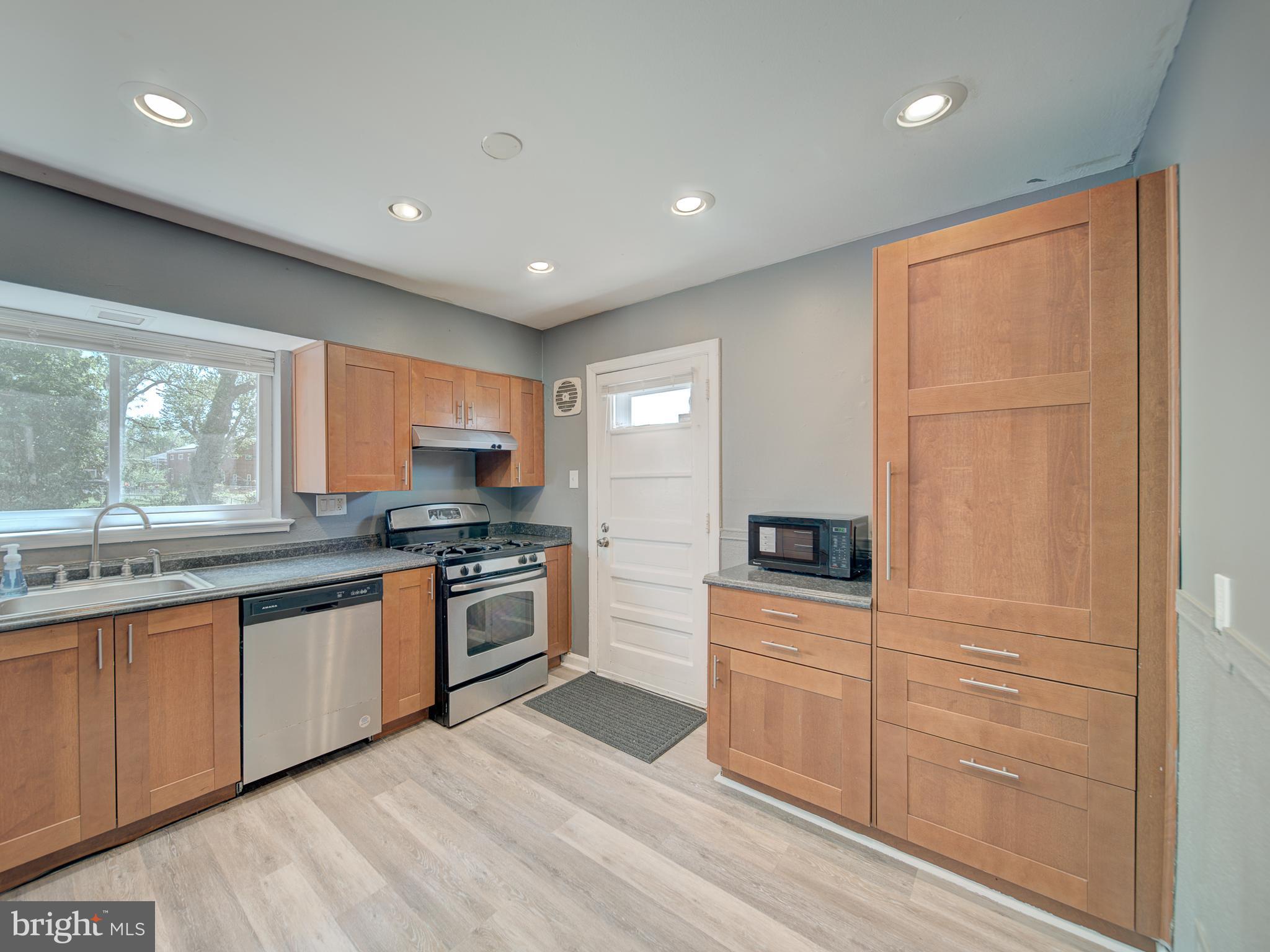 HILLCREST HEIGHTS - Residential Lease