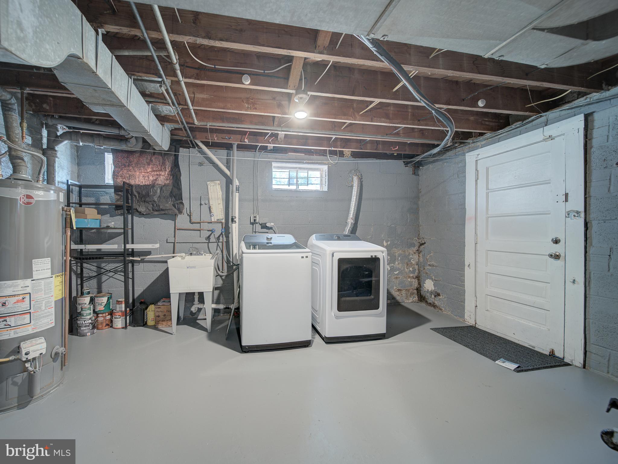 HILLCREST HEIGHTS - Residential Lease