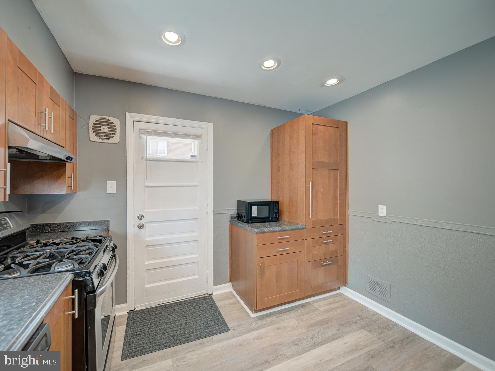 HILLCREST HEIGHTS - Residential Lease