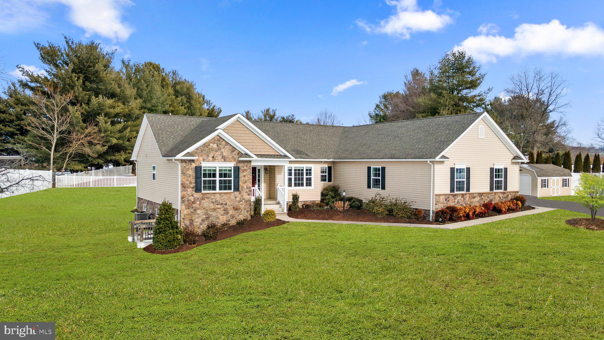 PECAN HILLS - Residential