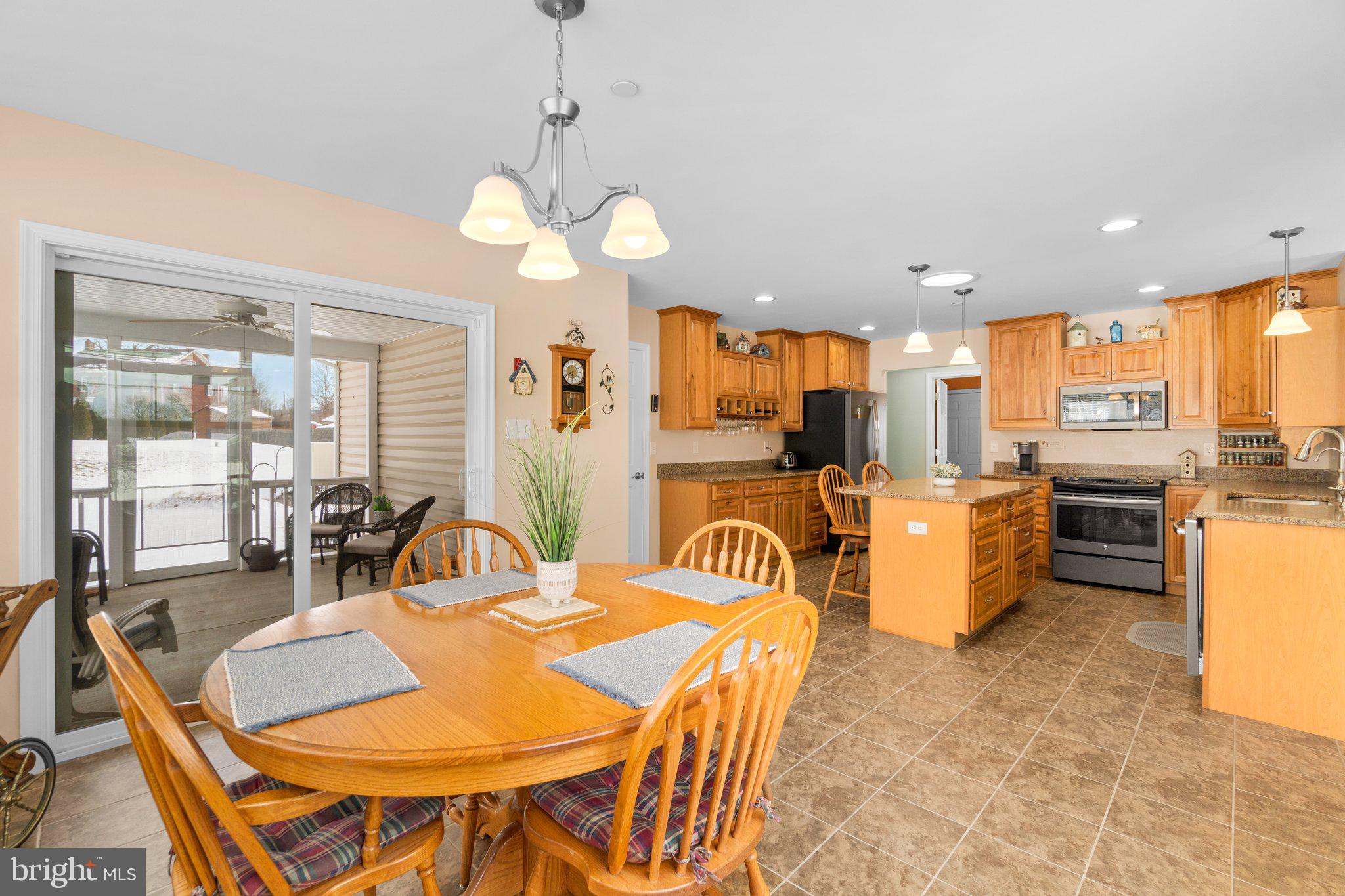 PECAN HILLS - Residential