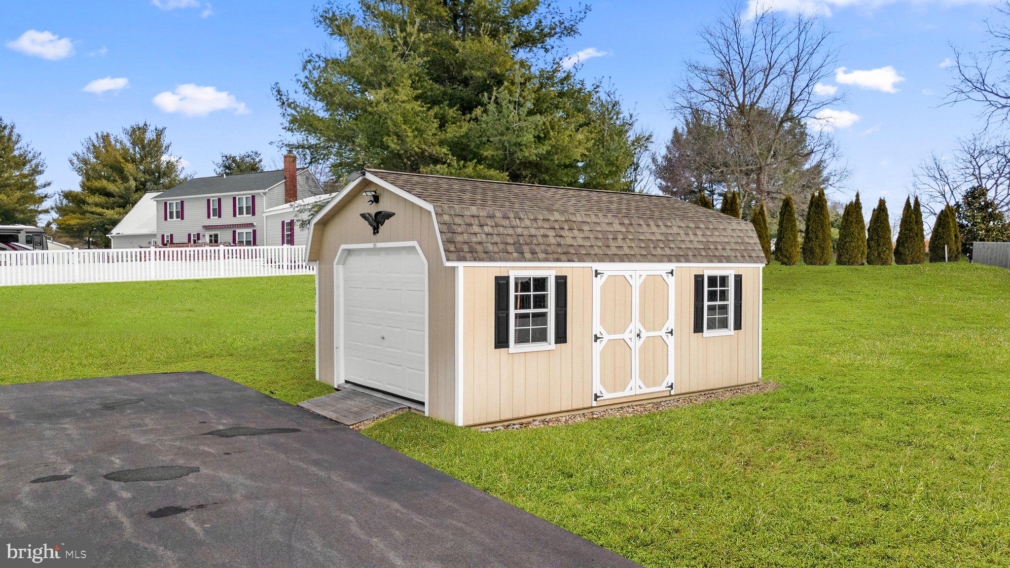 PECAN HILLS - Residential