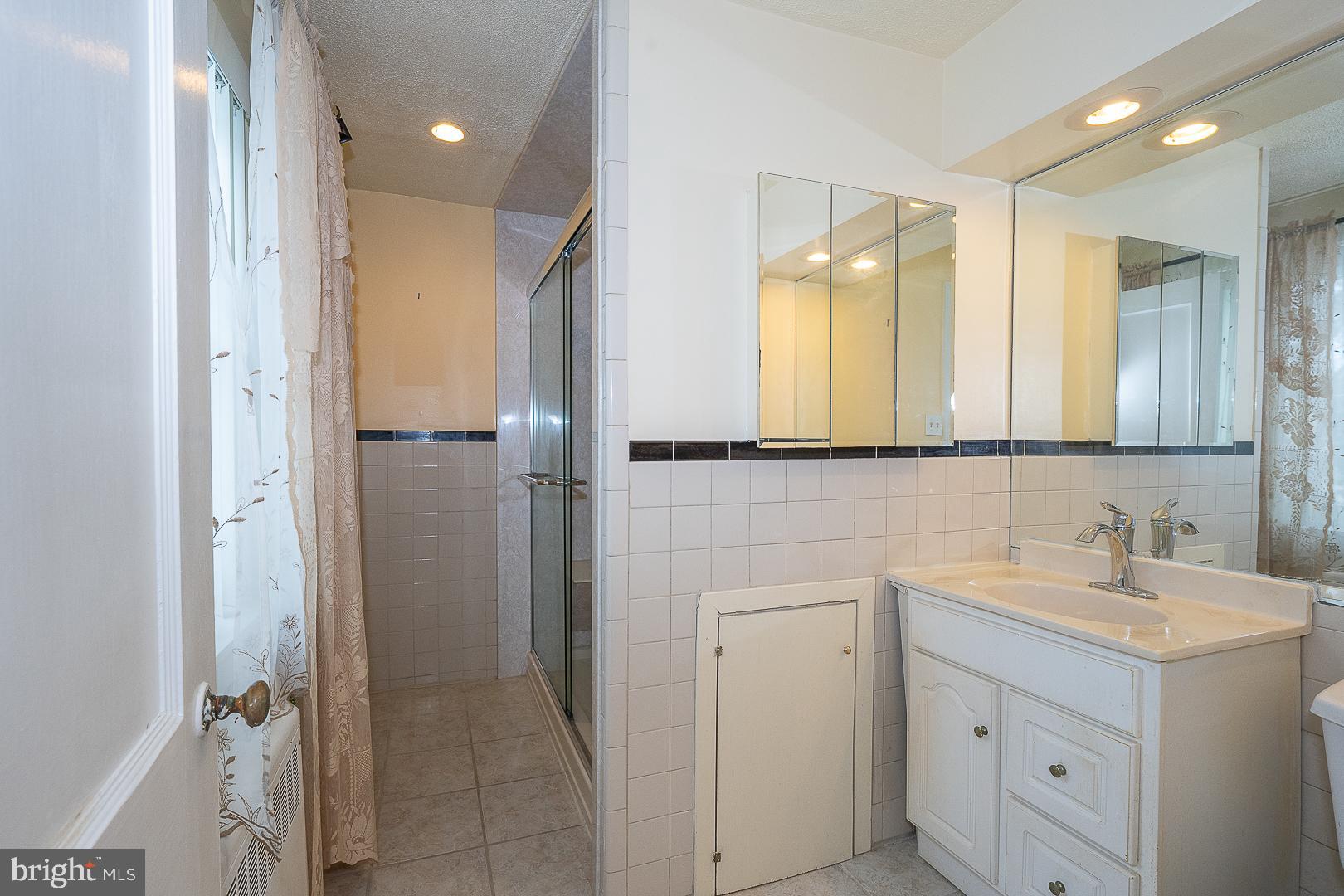 GARRETT HILL - Residential