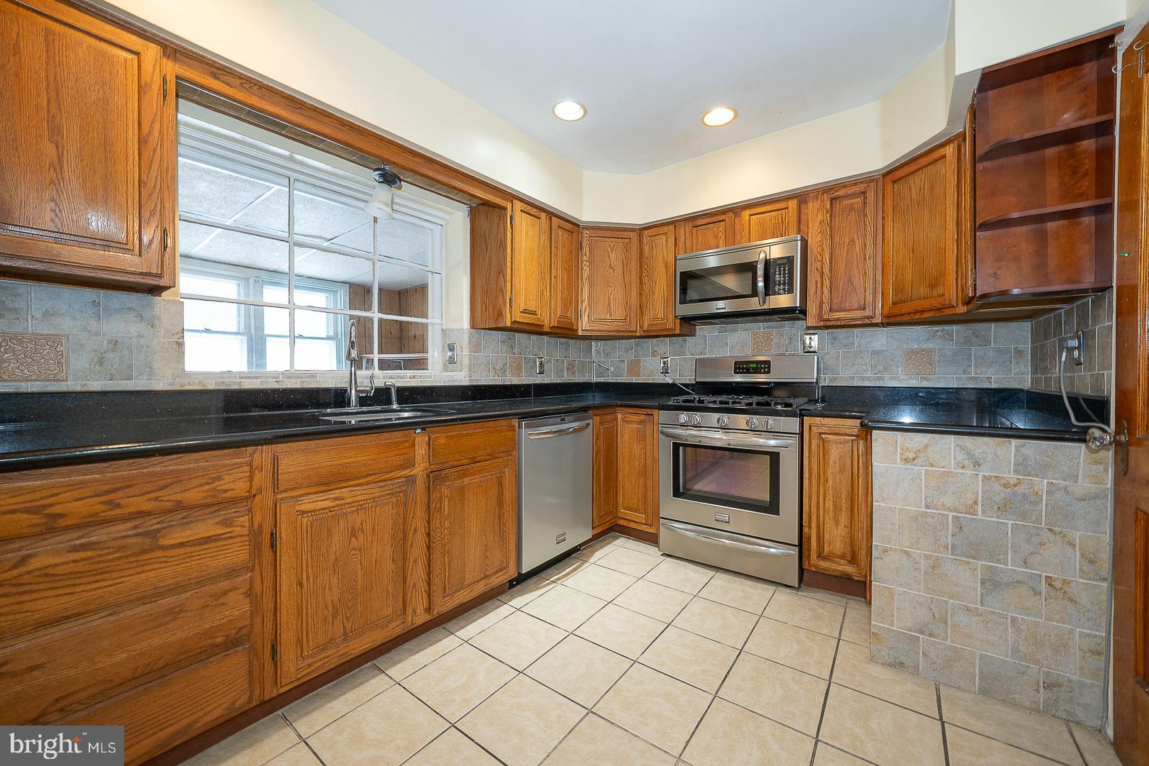 GARRETT HILL - Residential