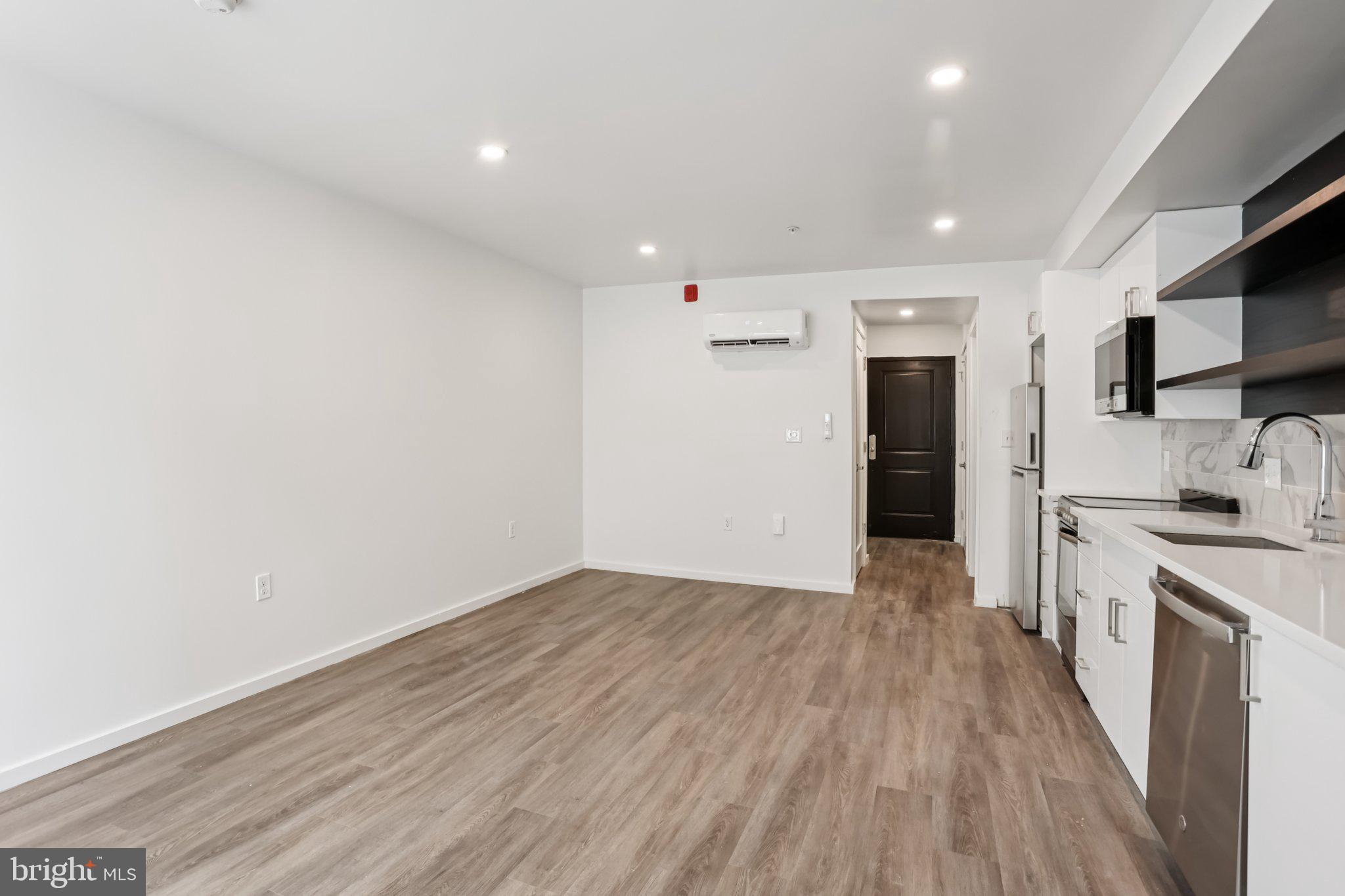 1201 VINE STREET STUDIO