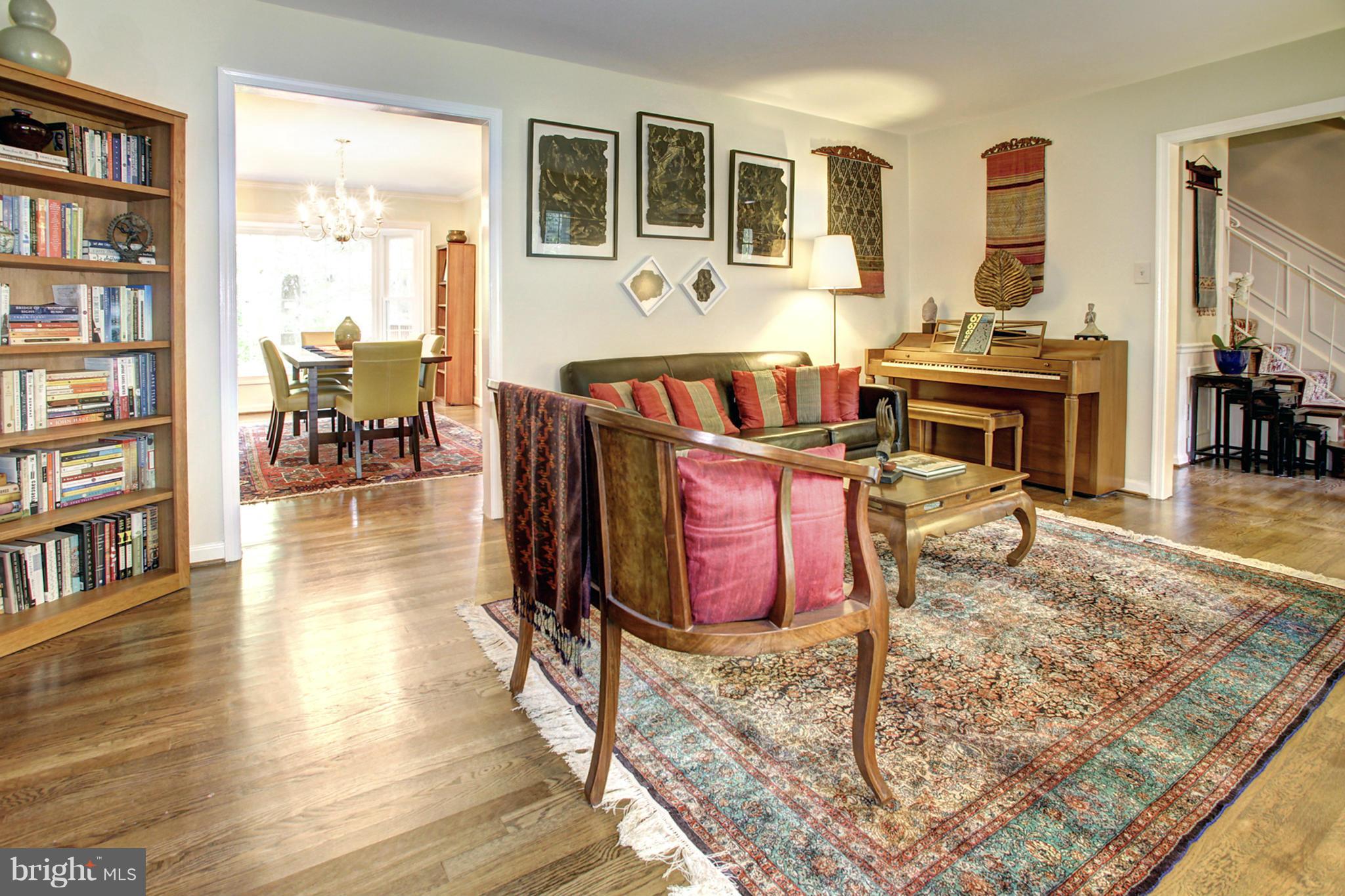 GLEN OAKS - Residential Lease