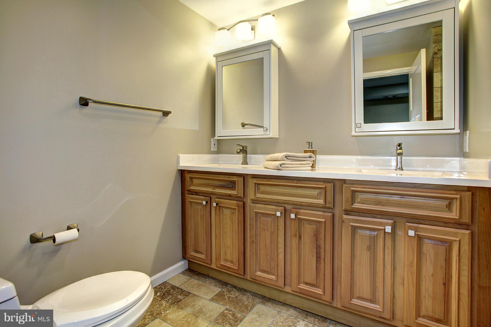 GLEN OAKS - Residential Lease