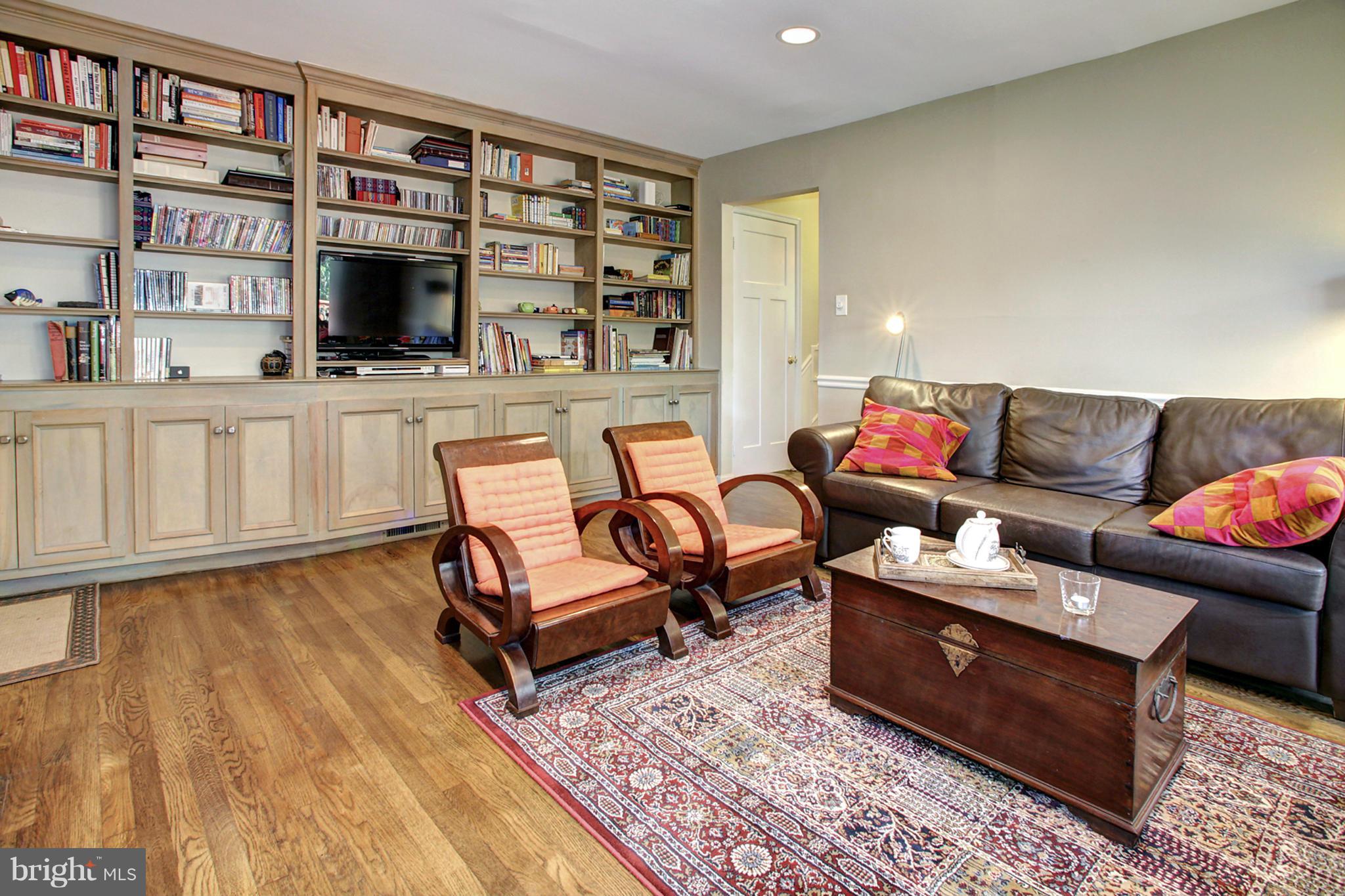 GLEN OAKS - Residential Lease