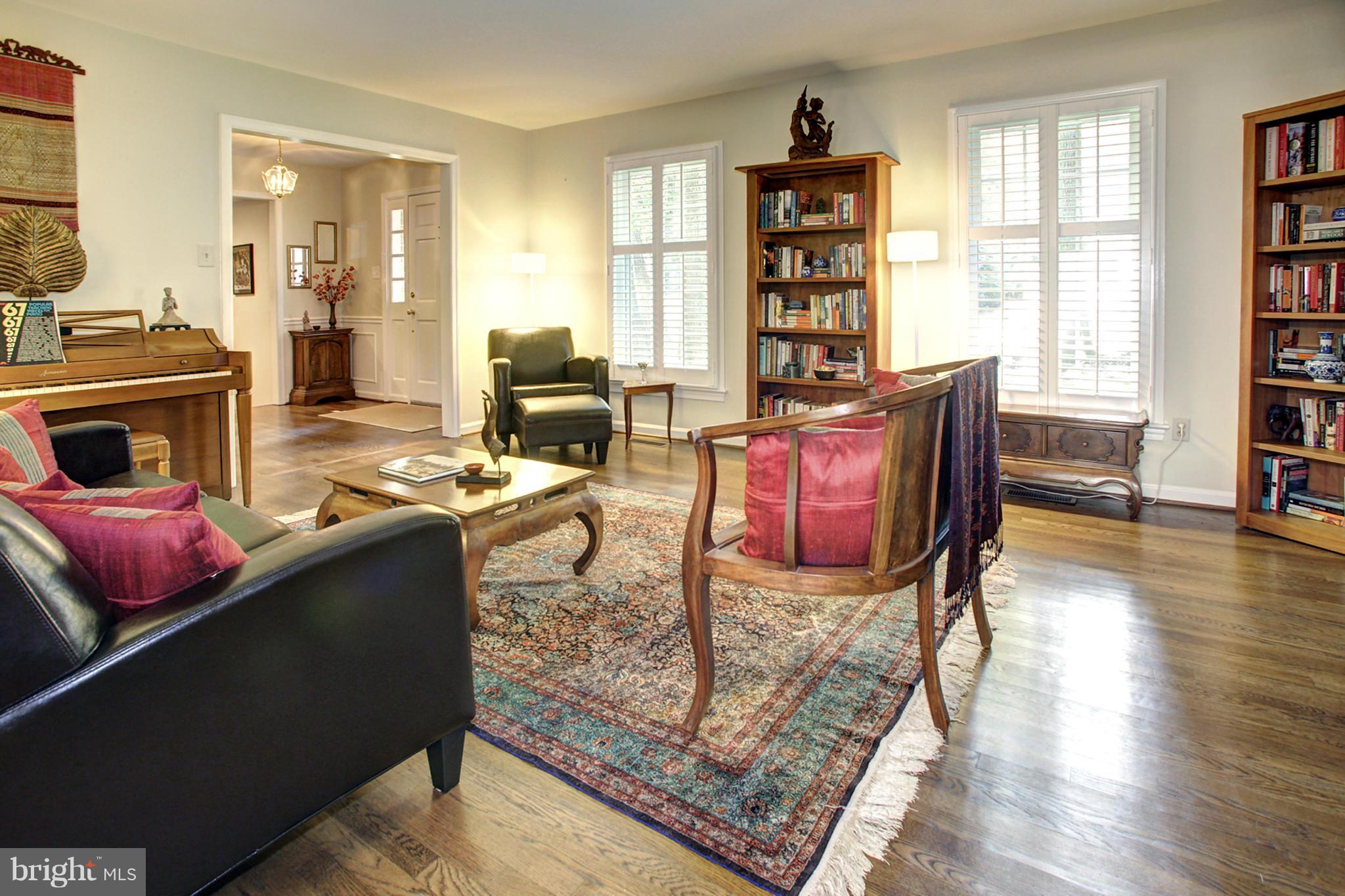 GLEN OAKS - Residential Lease