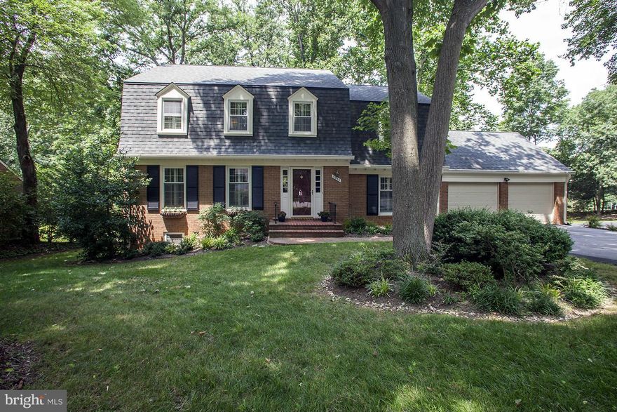 This special Country Place home has been renovated from top to bottom! The owners are looking for someone to love and care for their property while they are away, and can lease for 2 years. All the bells and whistles are here for one lucky tenant, w/ renovated kitchen and baths, newly finished walk-out LL with in-law suite/2nd kitchen, a large deck and gorgeous yard backing to parkland!