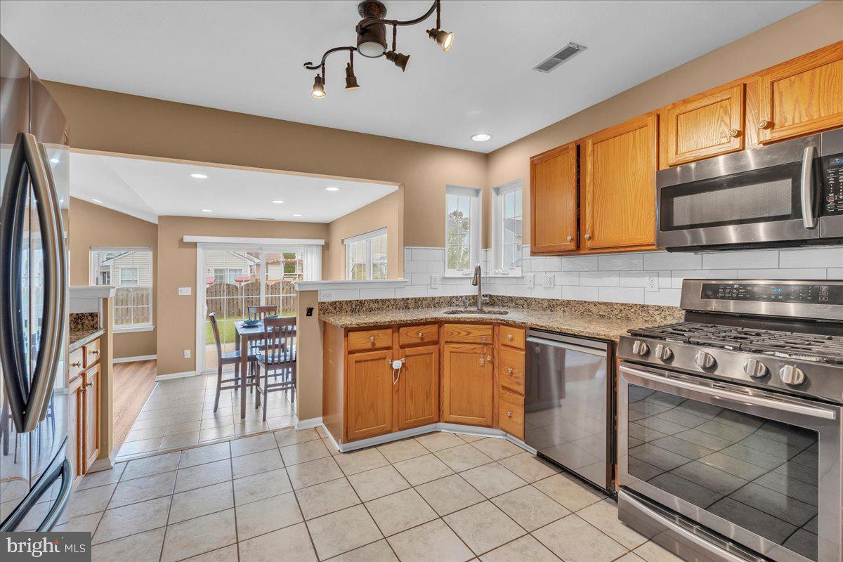 22 FIELDCREST DRIVE