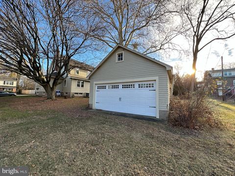 194 SHEWELL AVENUE GARAGE DOYLESTOWN PA 18901