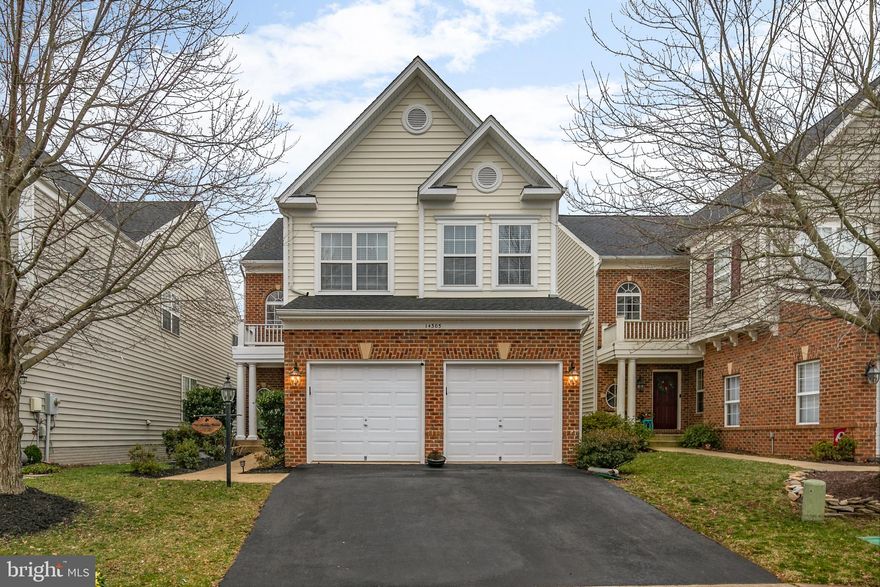 Country Club Living at its Best* Gorgeous Detached Home with Awesome Open Floor Plan on the 14th Fairway at Piedmont CC* Single Family Home for Townhome Price* Main Level Boasts "Wall of Windows" looking out over Large Deck and Golf Course Views* Main Level Features Hardwood Flooring Throughout* Renovated Kitchen Features Gorgeous Large Island with new Quartz Countertops* Family Room Features Surround Fireplace* Exterior of Home is Maintenance-Free Vinyl Wrapped* Large Office on Main Level* Upper Level Bedrooms are Extra Roomy and Master Suite is Huge*NEW ROOF 2016*New HVAC 2015* Location is SO Convenient* Shopping* Dining* I-66 and Rt 29* New Commuter Lot* Neighborhood Features 2 Outdoor Pools, 1 Indoor Pool* Fitness Center* Restaurant* Golf Memberships Available* Award Winning Tom Fazio 18 Hole Golf Course*