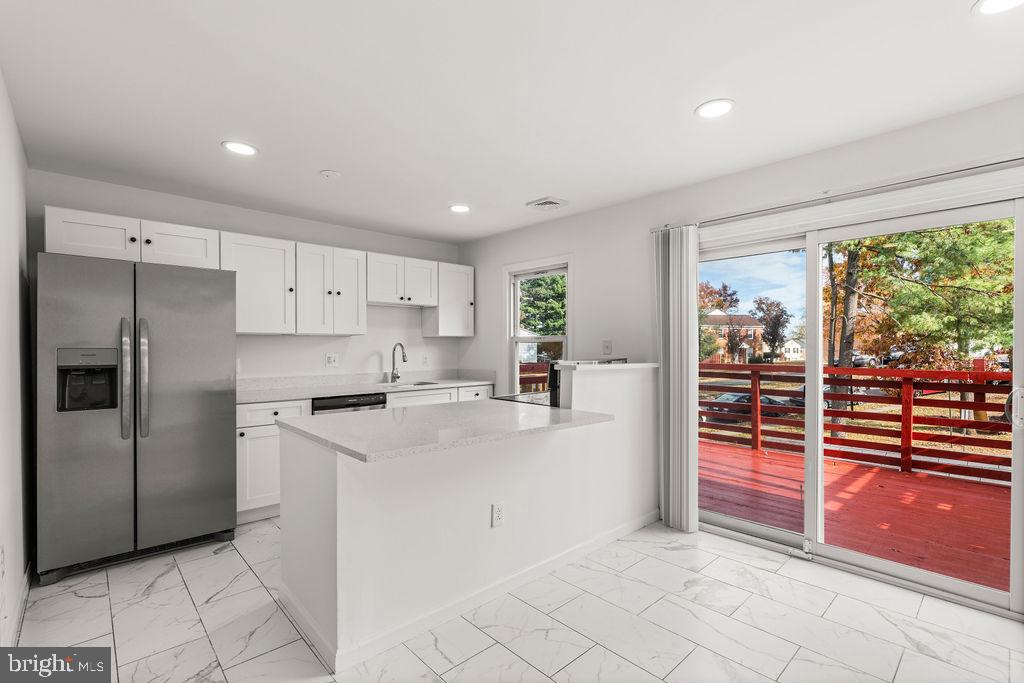 2903 WILLIAMSBURG COURT