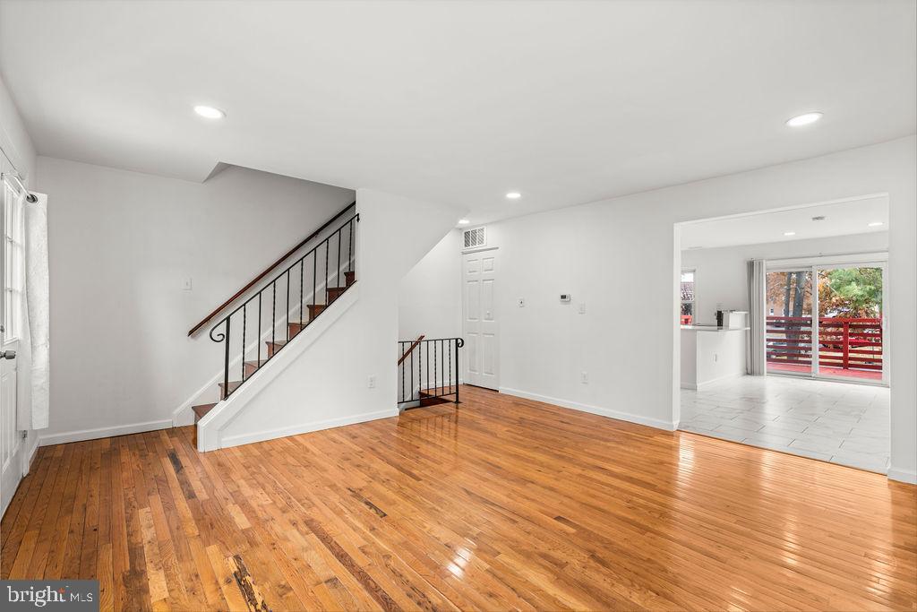 2903 WILLIAMSBURG COURT