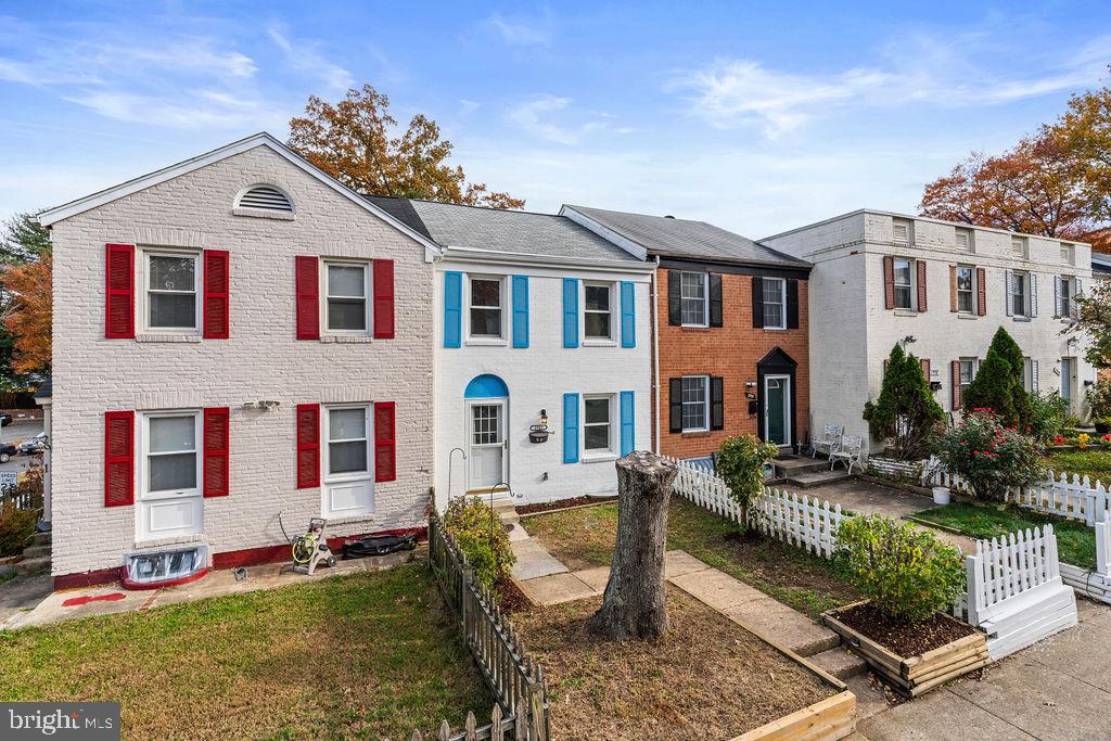 2903 WILLIAMSBURG COURT