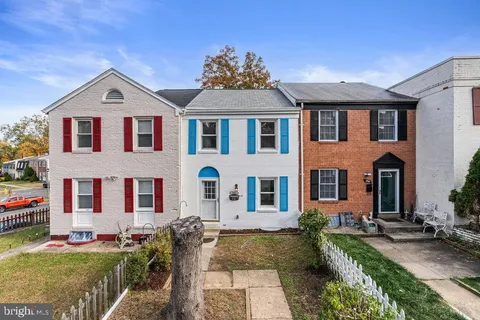 2903 Williamsburg Court, Woodbridge, VA MLS: VAPW2107338
