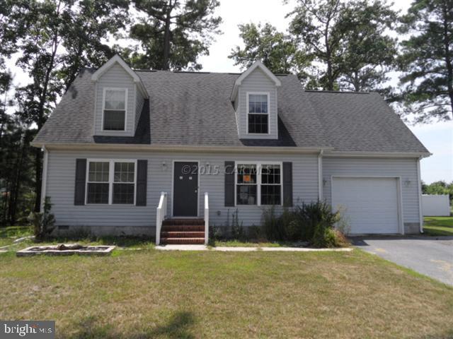 Newer cape in good condition located in Amber Ridge, just south of the DE/MD border and very convenient to US13. This cute home features a main floor master bedroom with full bath plus 2 bedrooms upstairs with another full bath. Large kitchen with separate dining area. 1-car attached garage. Very open and bright!