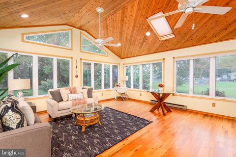 1401 CALVERT ROAD CHESTER MD 21619