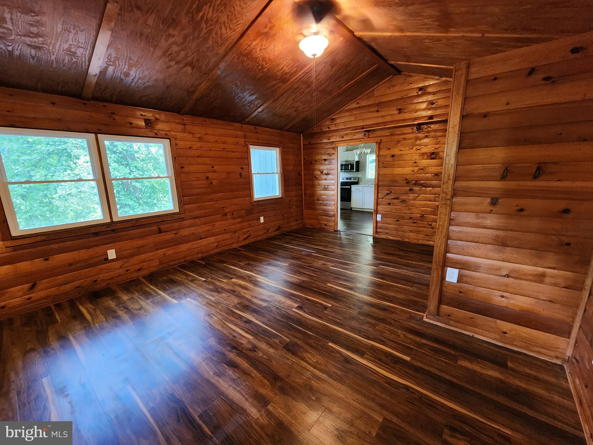 BUFFALO RIDGE RANCHETTES - Residential