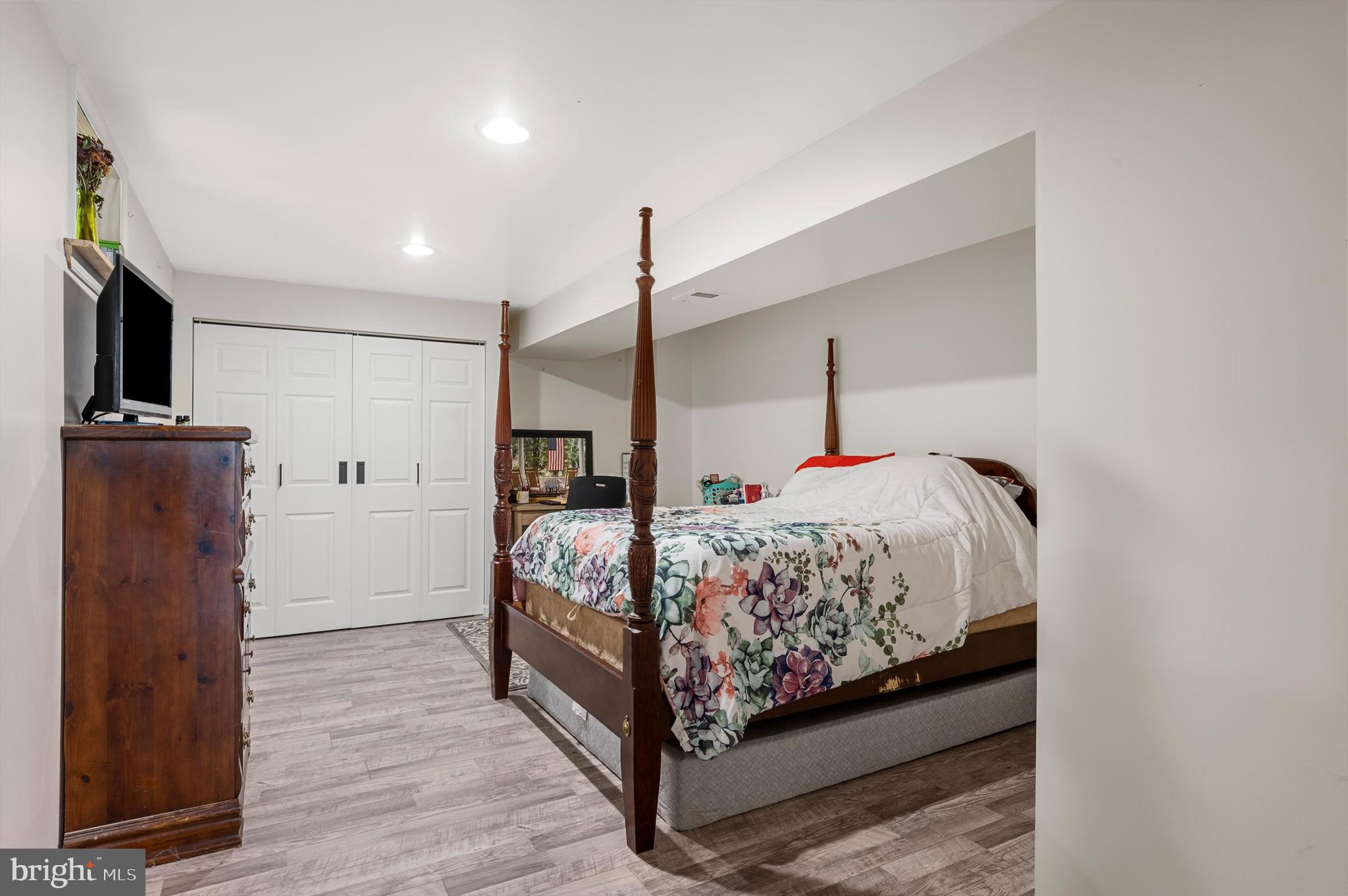 SHERIDAN ESTATES - Residential