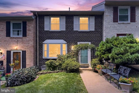 Photo of 4720 Exeter Street, ANNANDALE, VA 22003 (MLS # VAFX2342724)