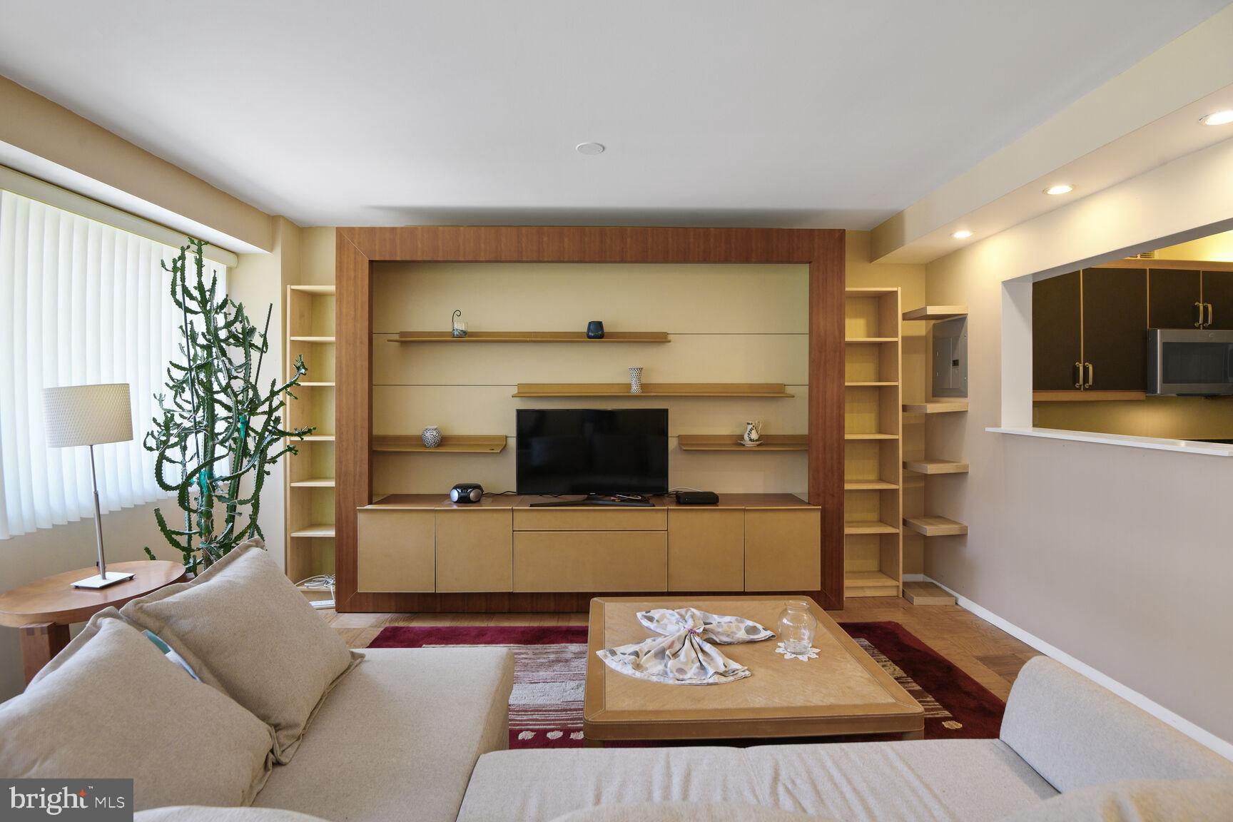 FRIENDSHIP HEIGHTS - Residential