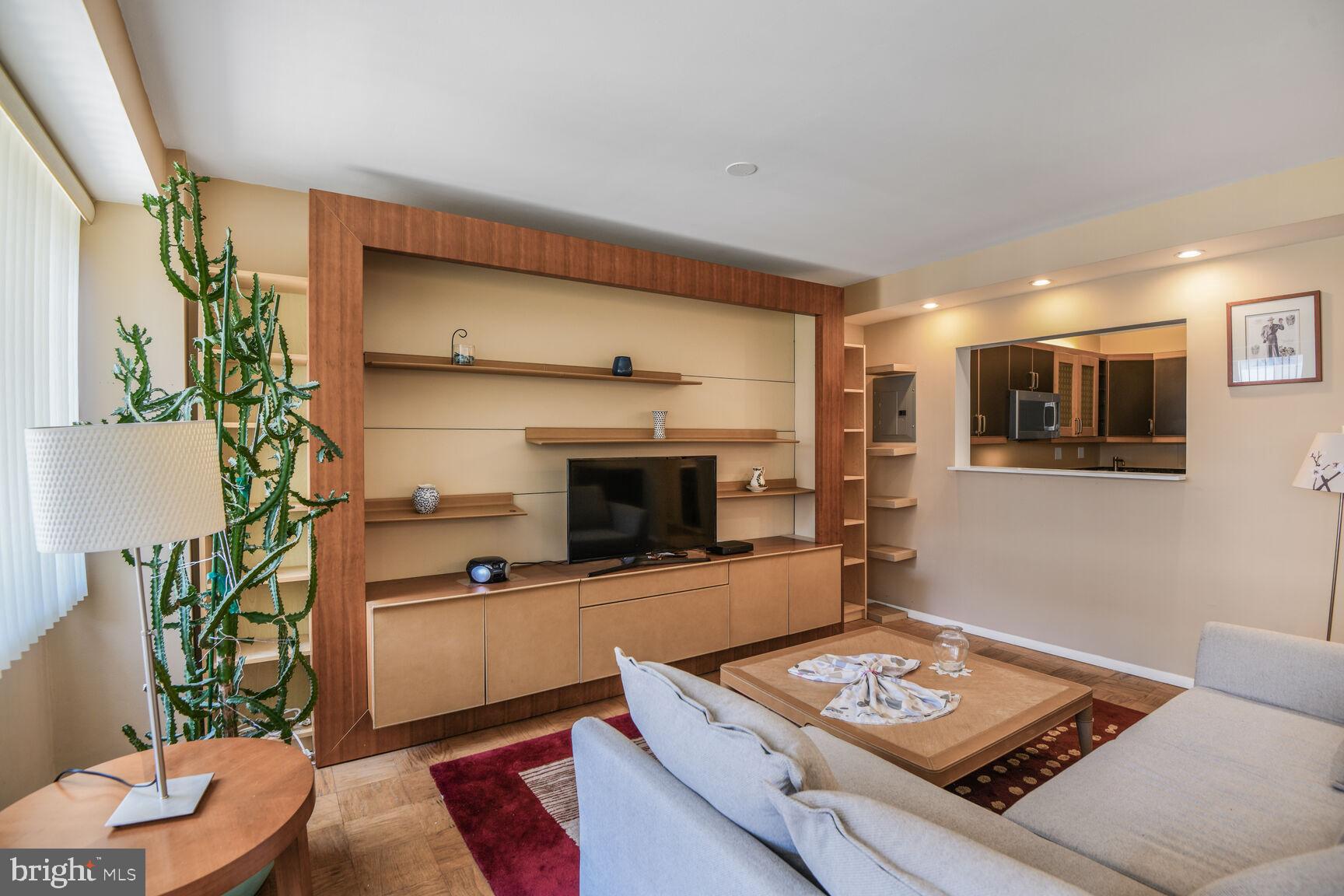 FRIENDSHIP HEIGHTS - Residential