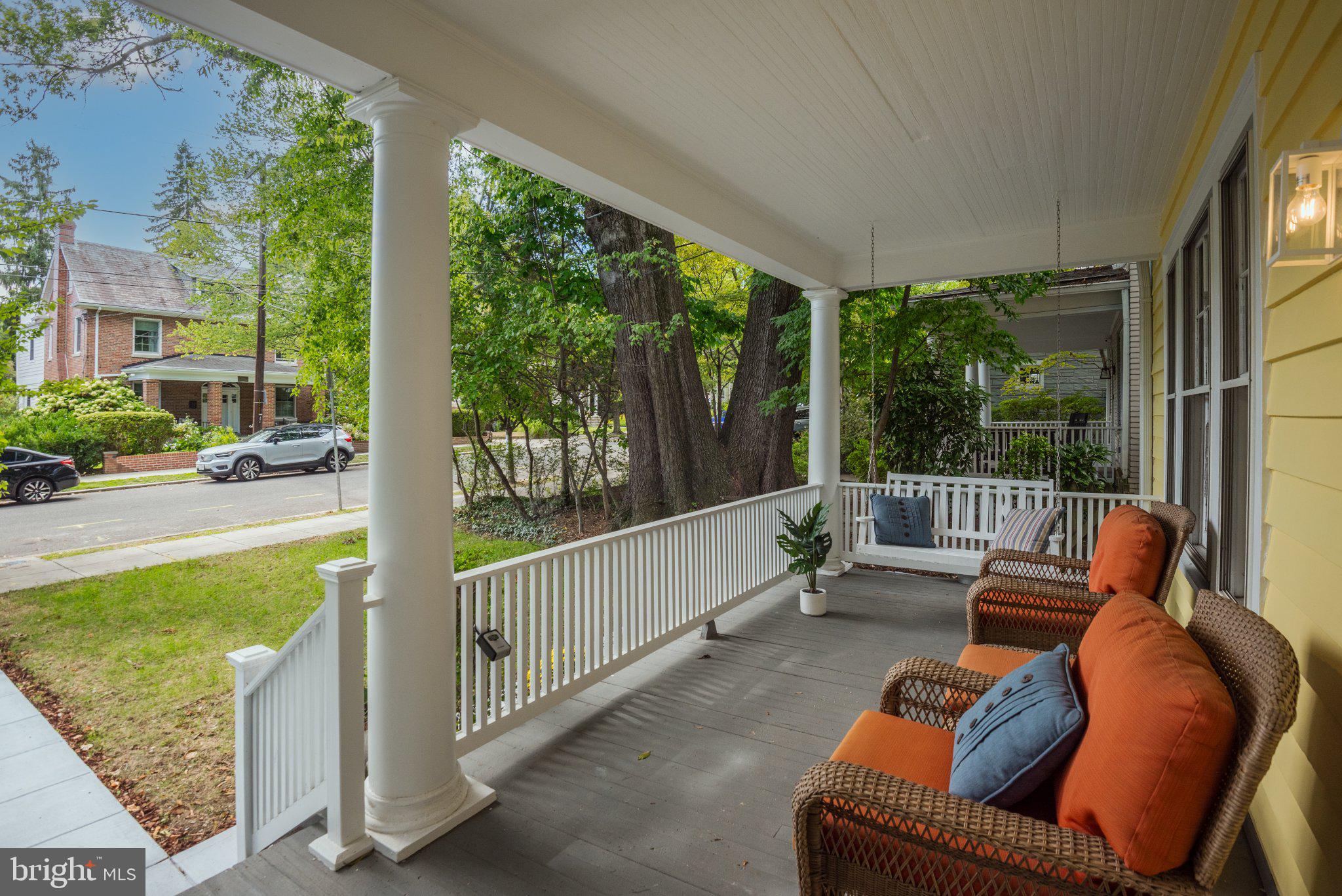 3933 LIVINGSTON STREET NW