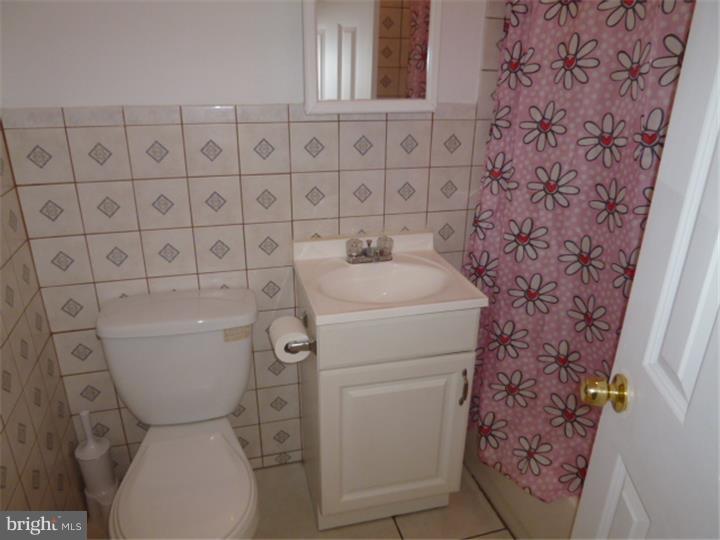 PHILADELPHIA (NORTH) - Residential Lease