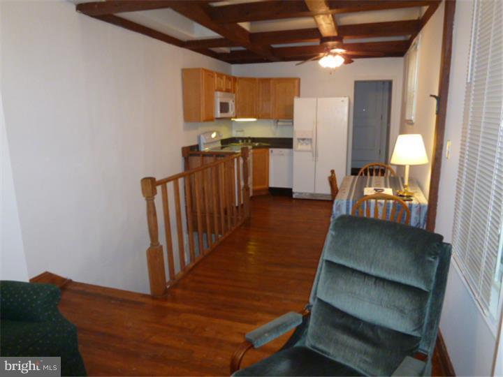 PHILADELPHIA (NORTH) - Residential Lease