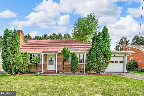 590 COLLEGE GARDEN DR, KUTZTOWN, PA 19530 - Image 86e616faef19d05eacdc8e123d412c3e/1022467947