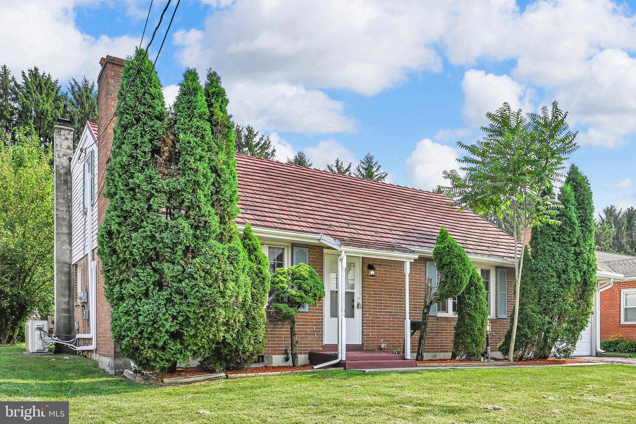 590 COLLEGE GARDEN DRIVE