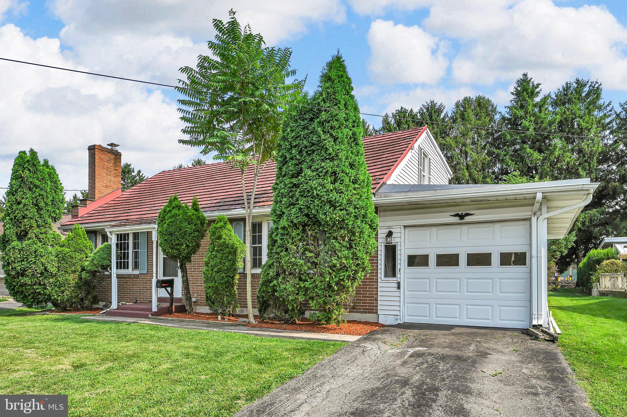 590 COLLEGE GARDEN DRIVE