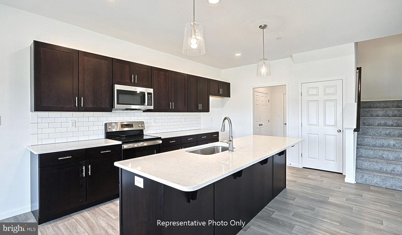 THE TOWNES AT BRIAR CREEK - Residential