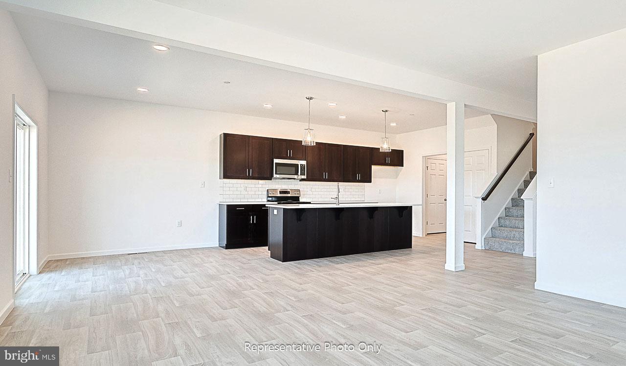THE TOWNES AT BRIAR CREEK - Residential