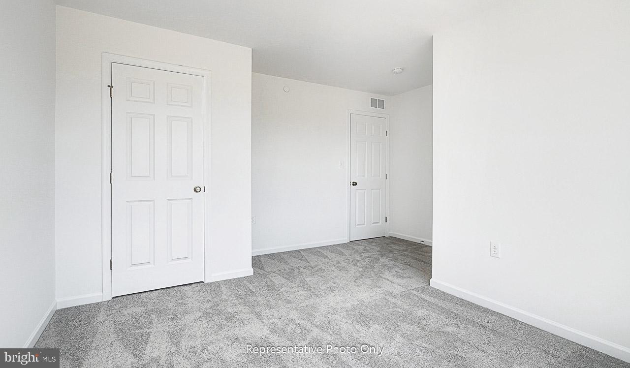 THE TOWNES AT BRIAR CREEK - Residential